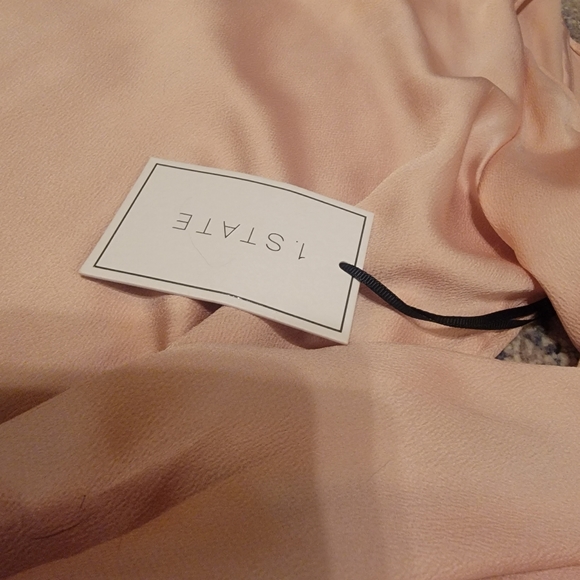 1.State open shoulder blouse - Picture 2 of 3